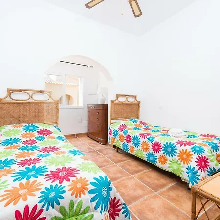 Marilda Villa *